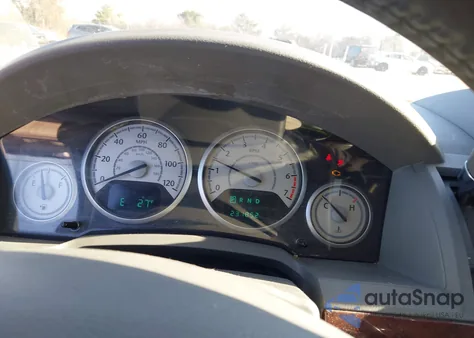 2010 Chrysler Town & Country Touring z USA, uszkodzony, nr VIN 2A4RR5D13AR266594